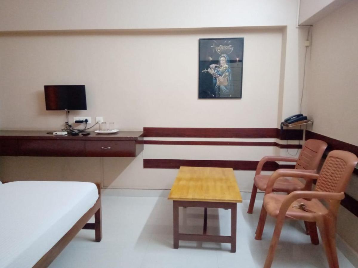 Sangeetha Tourist Home Thiruvananthapuram Exterior photo