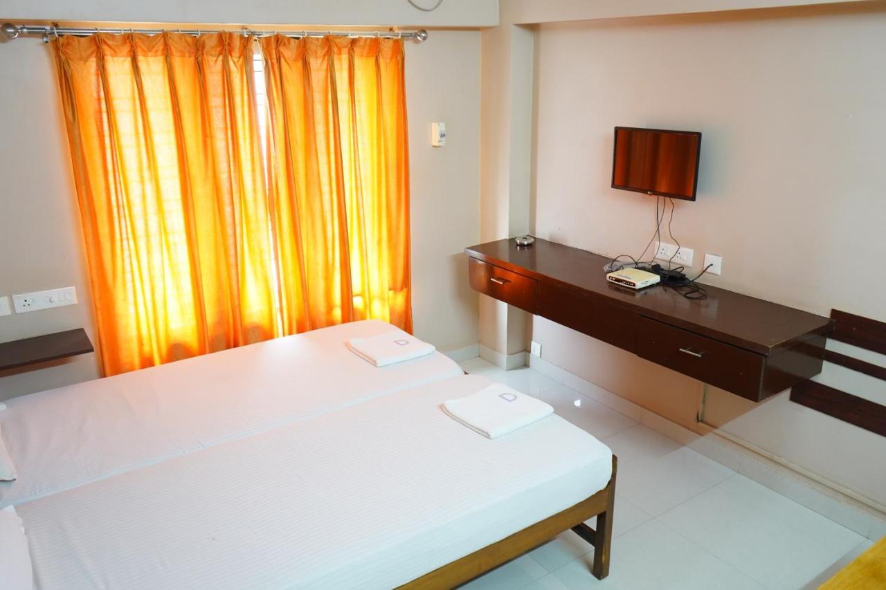 Sangeetha Tourist Home Thiruvananthapuram Exterior photo